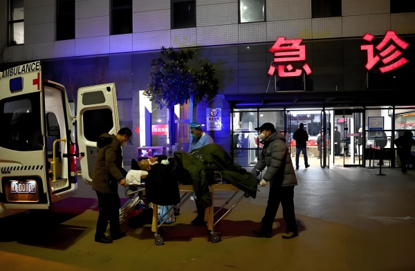 长途120救护车出租-跨省运送病人-出院转院-专业服务