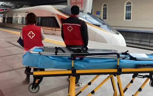 24小时长短途长途救护车服务电话，随叫随到